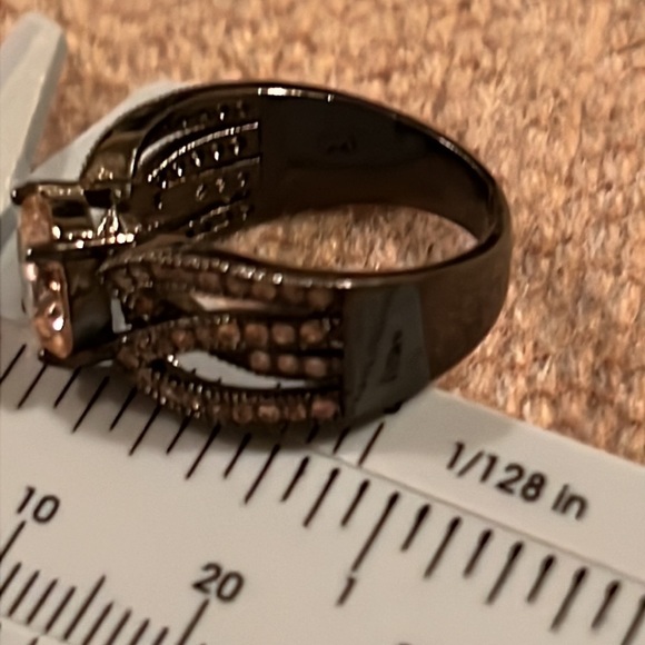 New! Pink cubic zirconia ring, size 7.0 - Picture 3 of 5